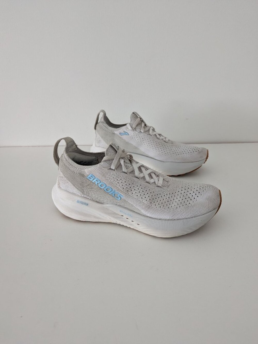 Brooks Mens Glycerin Stealthfit 22 Running Shoes Size US 8.5 EU42 White.